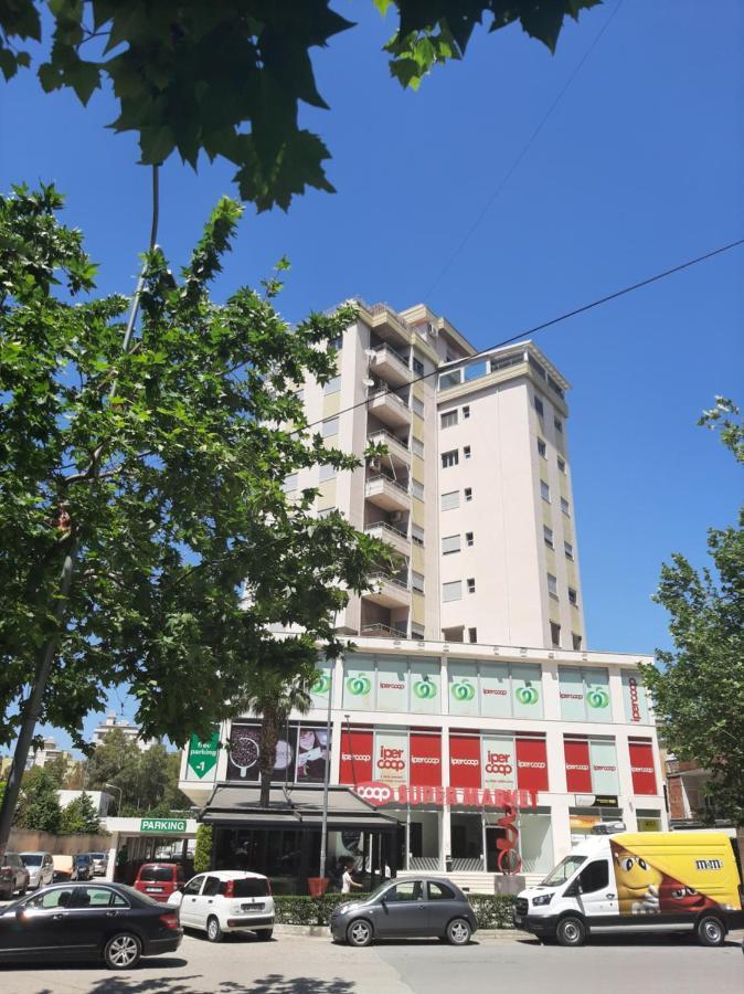Gerald'S Central Apartments Vlorë Eksteriør billede