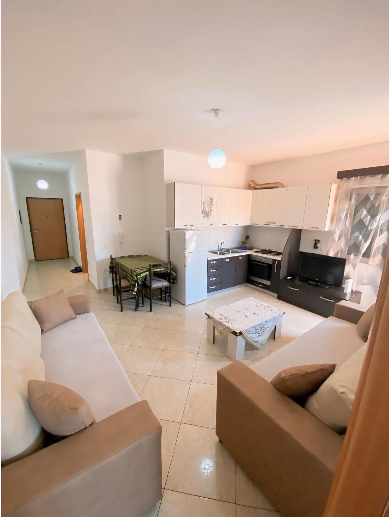 Gerald'S Central Apartments Vlorë Eksteriør billede