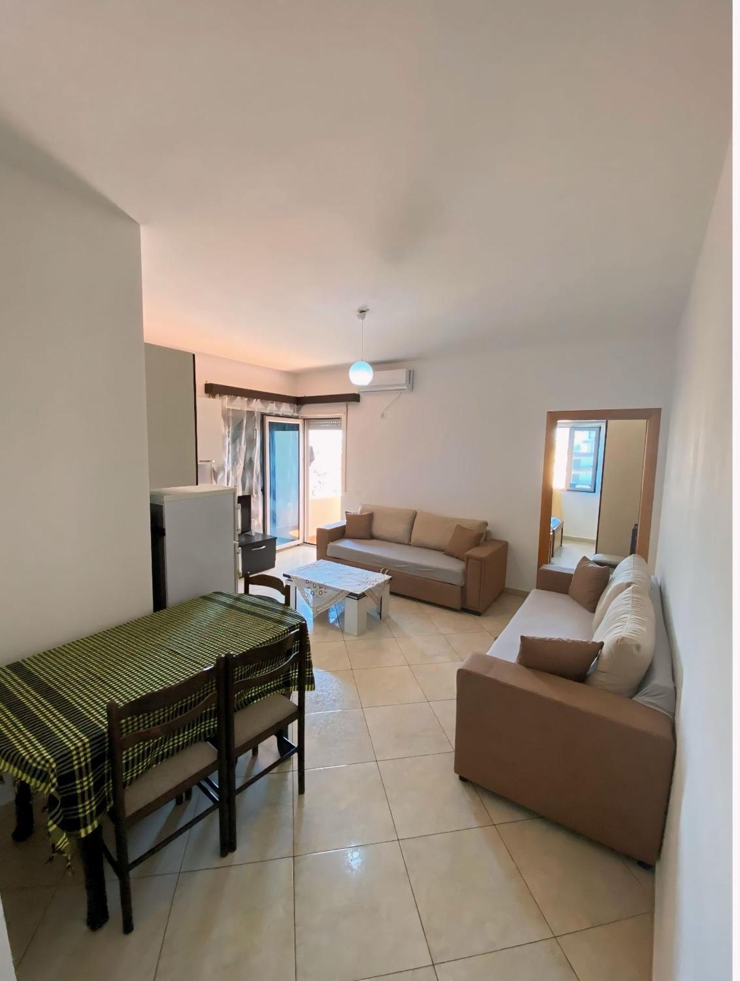 Gerald'S Central Apartments Vlorë Eksteriør billede