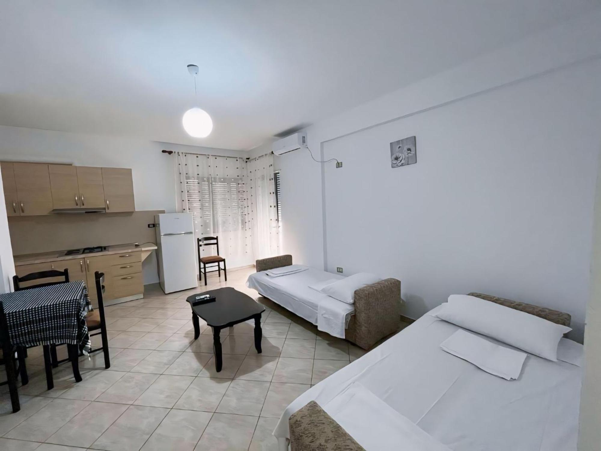 Gerald'S Central Apartments Vlorë Eksteriør billede