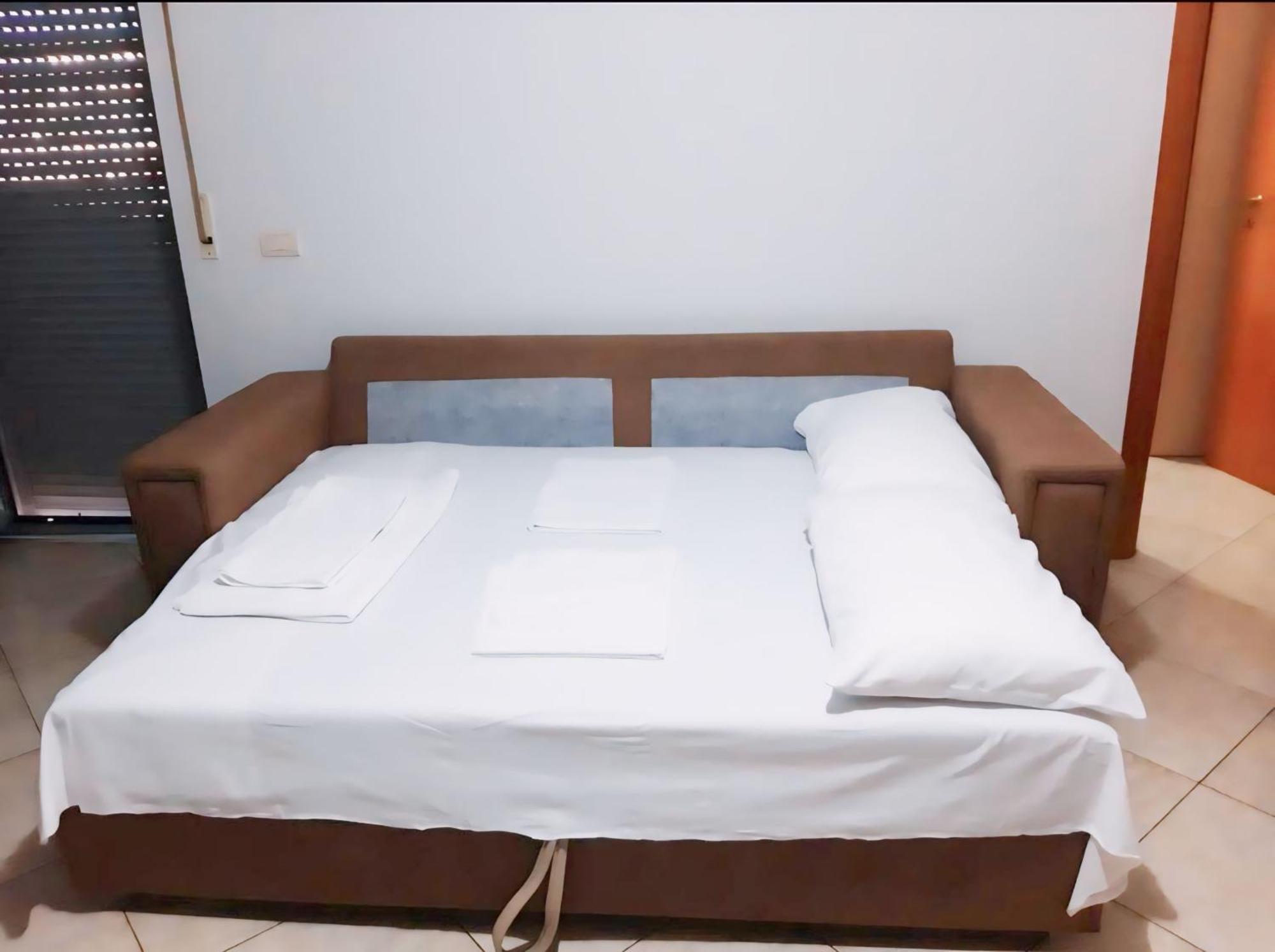 Gerald'S Central Apartments Vlorë Eksteriør billede