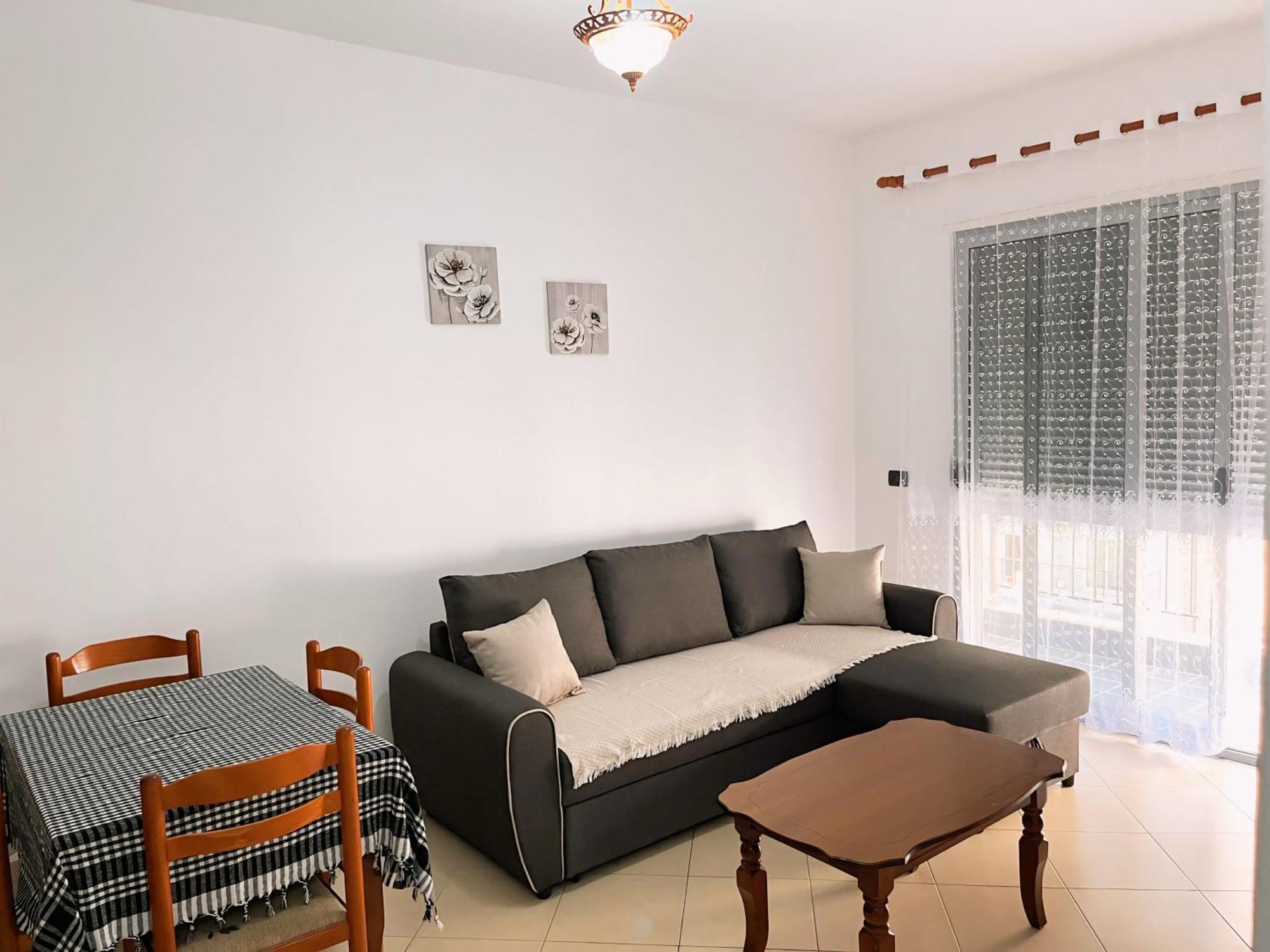 Gerald'S Central Apartments Vlorë Eksteriør billede