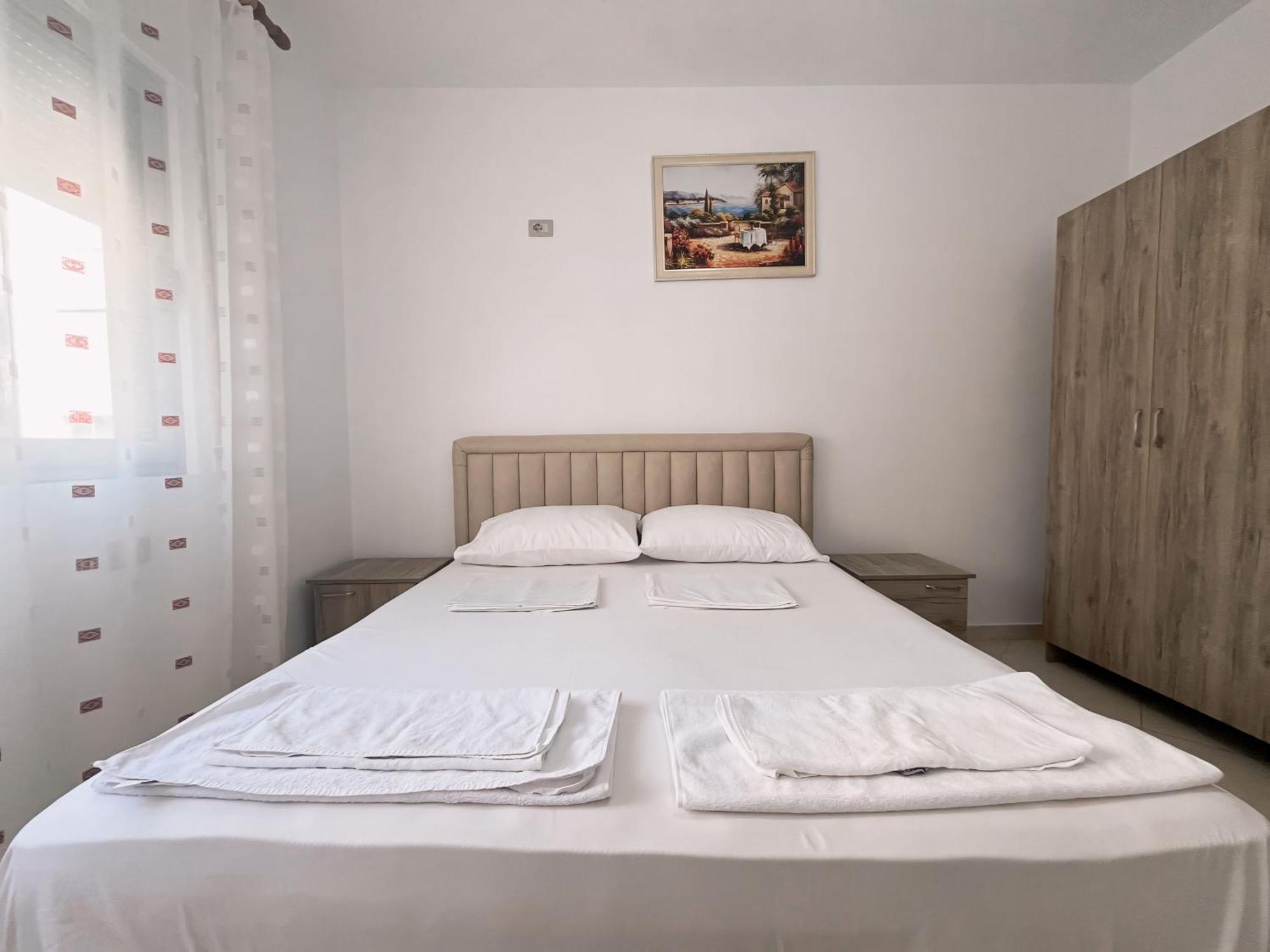 Gerald'S Central Apartments Vlorë Eksteriør billede