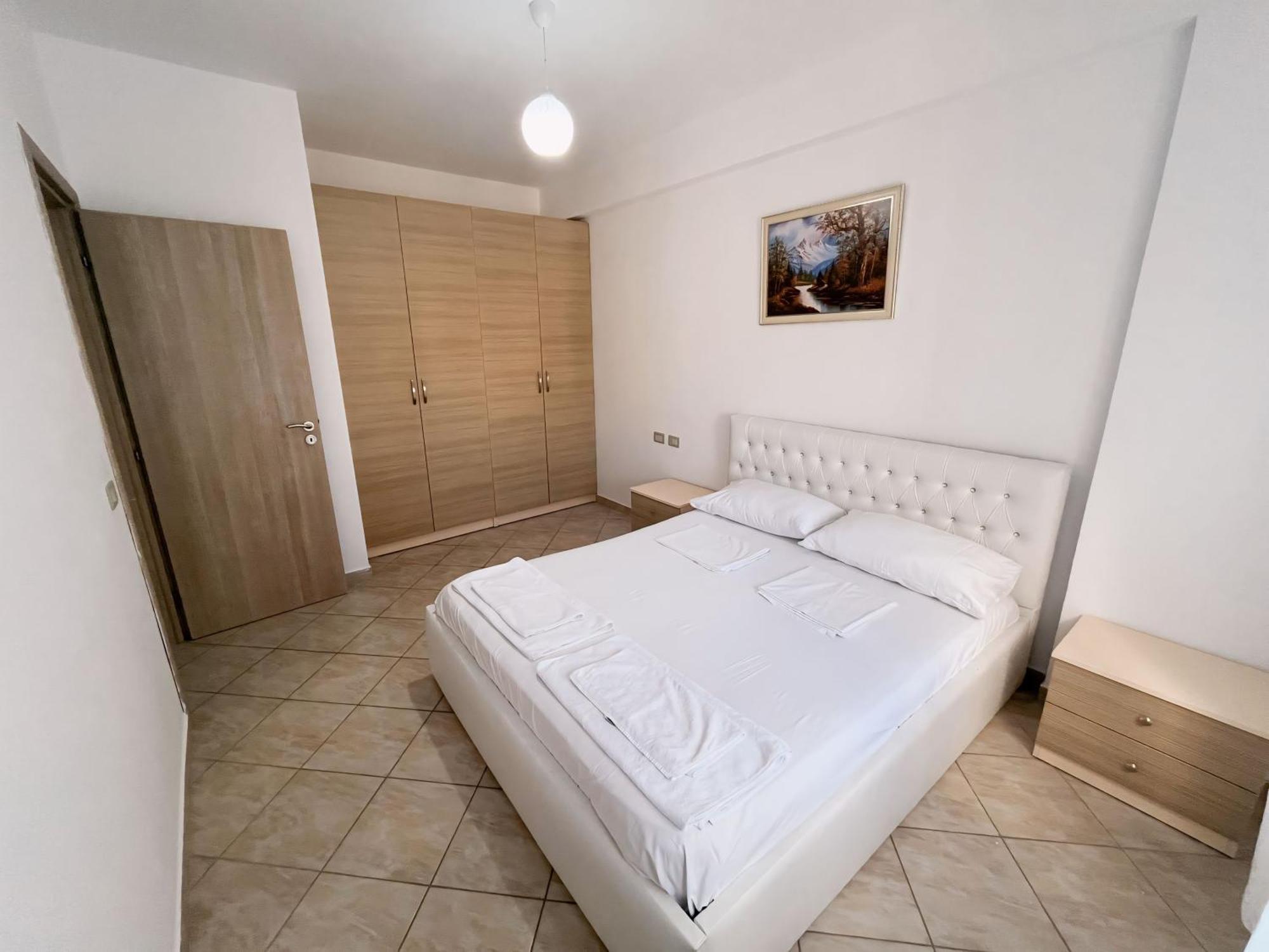 Gerald'S Central Apartments Vlorë Eksteriør billede