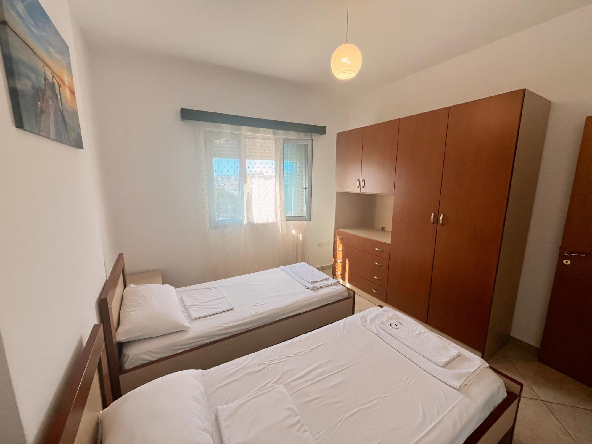 Gerald'S Central Apartments Vlorë Eksteriør billede